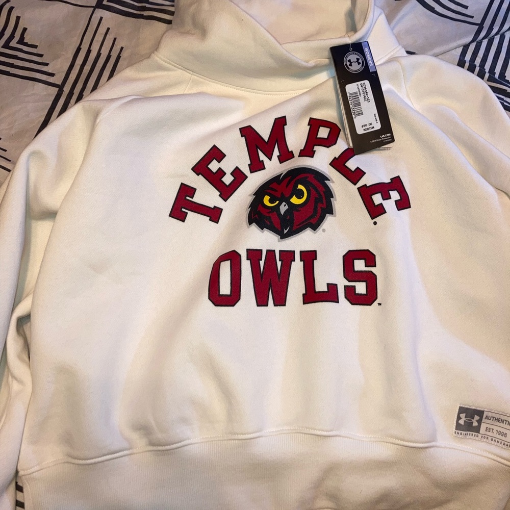 Brand new active wear under armour sweatshirt